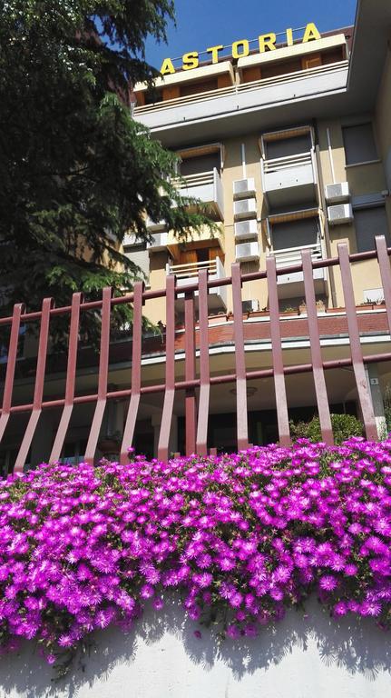 Hotel Astoria Tabiano Terme Exterior foto